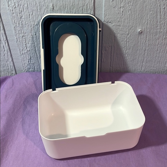 5 for $10 💜 Reusable Baby Wipes Container - Picture 3 of 5